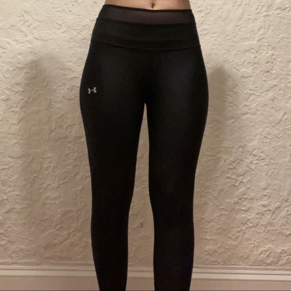 Underarmourcblack with mesh leggings size small